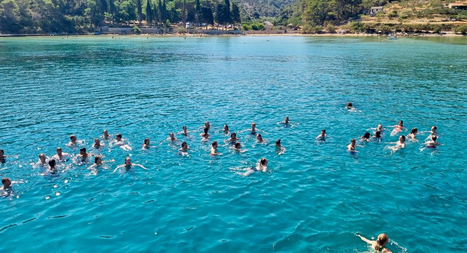 Zwemmen boottocht Zwemmen boottocht